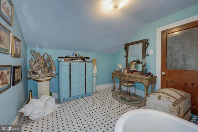 $499,000 | 705 Woodlane Road, Beverly, NJ 08010