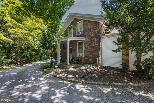 $499,000 | 705 Woodlane Road, Beverly, NJ 08010