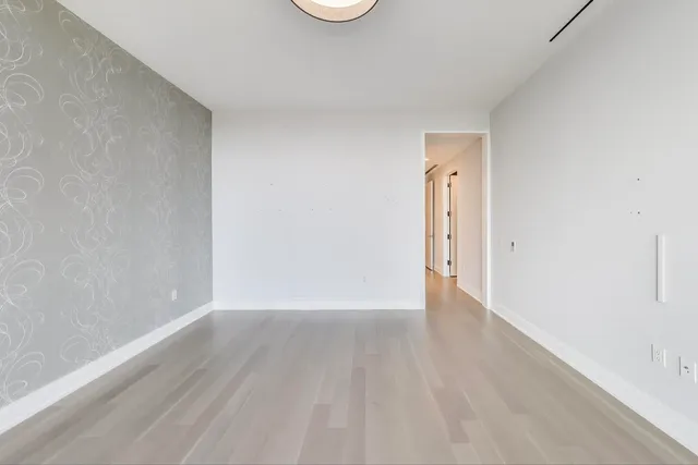 $1,800,000 | 1550 North Clark Street, Unit 604, Chicago, IL 60610