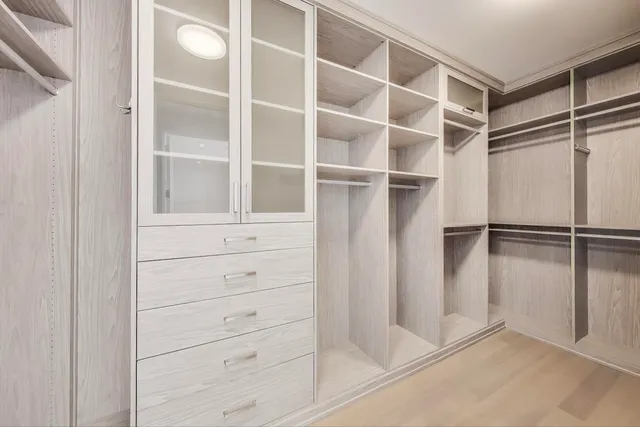 $1,800,000 | 1550 North Clark Street, Unit 604, Chicago, IL 60610