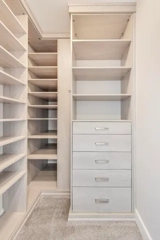 $1,800,000 | 1550 North Clark Street, Unit 604, Chicago, IL 60610