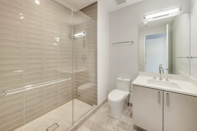 $1,800,000 | 1550 North Clark Street, Unit 604, Chicago, IL 60610