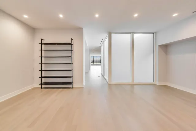 $1,800,000 | 1550 North Clark Street, Unit 604, Chicago, IL 60610