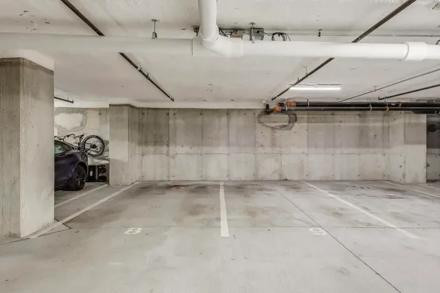 $1,800,000 | 1550 North Clark Street, Unit 604, Chicago, IL 60610