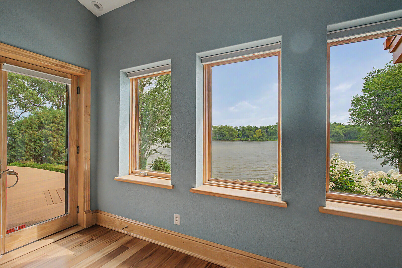 30960 Old Mill Road Dresbach, MN 55947 - Photo 73 of 125 96_30960OldMillRd_MasterBedroom4_mls