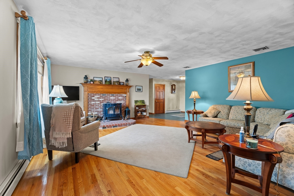 36 High Street Assonet, MA 02702 - Photo 11 of 42