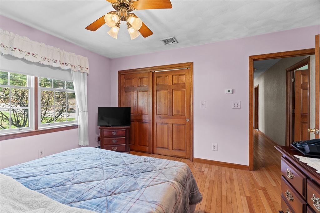 36 High Street Assonet, MA 02702 - Photo 22 of 42