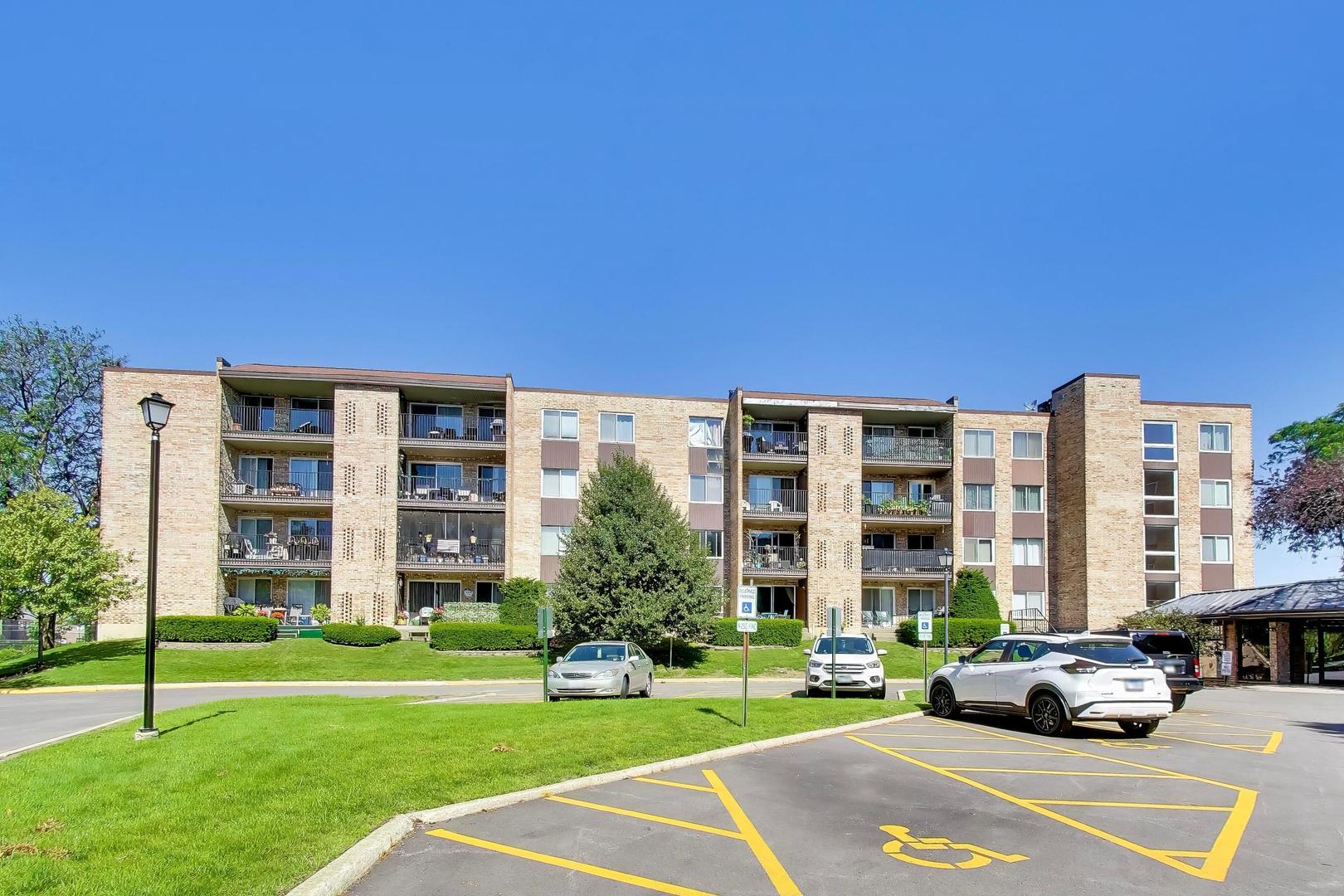 502 West Huntington Commons Road, Unit 340 Mount Prospect, IL 60056 - Photo 2 of 25