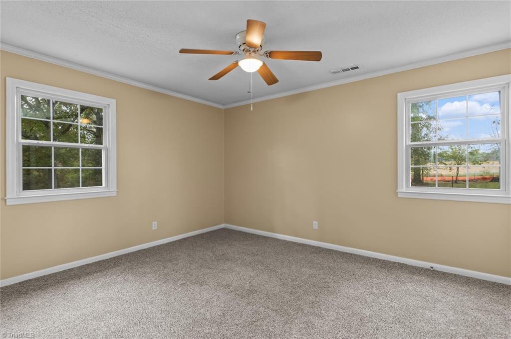 257 Logan Court King, NC 27021 - Photo 18 of 29