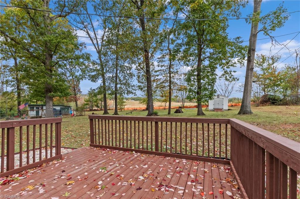 257 Logan Court King, NC 27021 - Photo 25 of 29