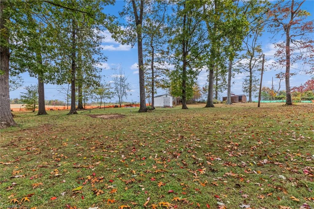 257 Logan Court King, NC 27021 - Photo 28 of 29