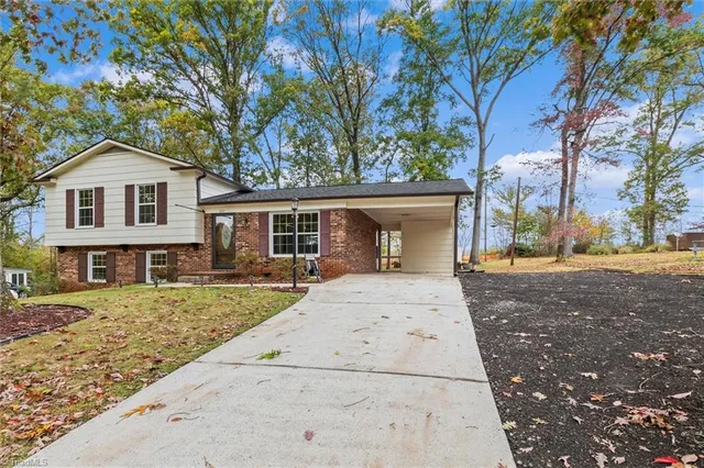 $279,900 | 257 Logan Court, King, NC 27021