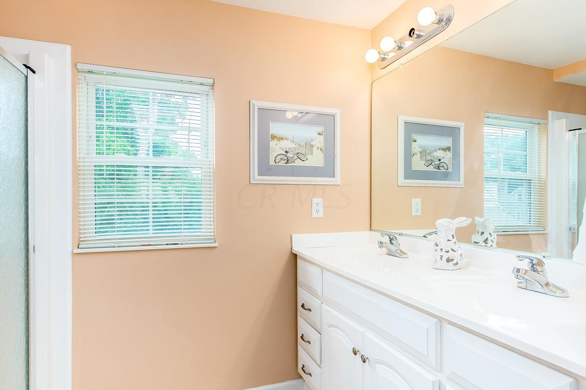 2049 Jervis Road Upper Arlington, OH 43221 - Photo 18 of 29