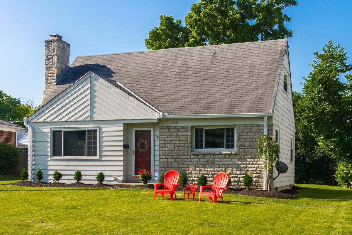 2049 Jervis Road Upper Arlington, OH 43221 - Photo 2 of 29
