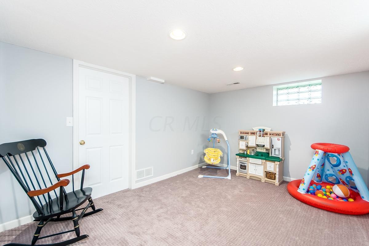 2049 Jervis Road Upper Arlington, OH 43221 - Photo 25 of 29