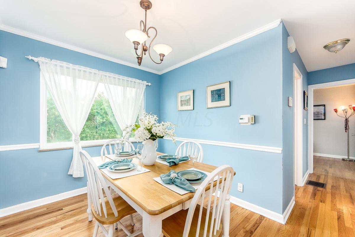 2049 Jervis Road Upper Arlington, OH 43221 - Photo 7 of 29