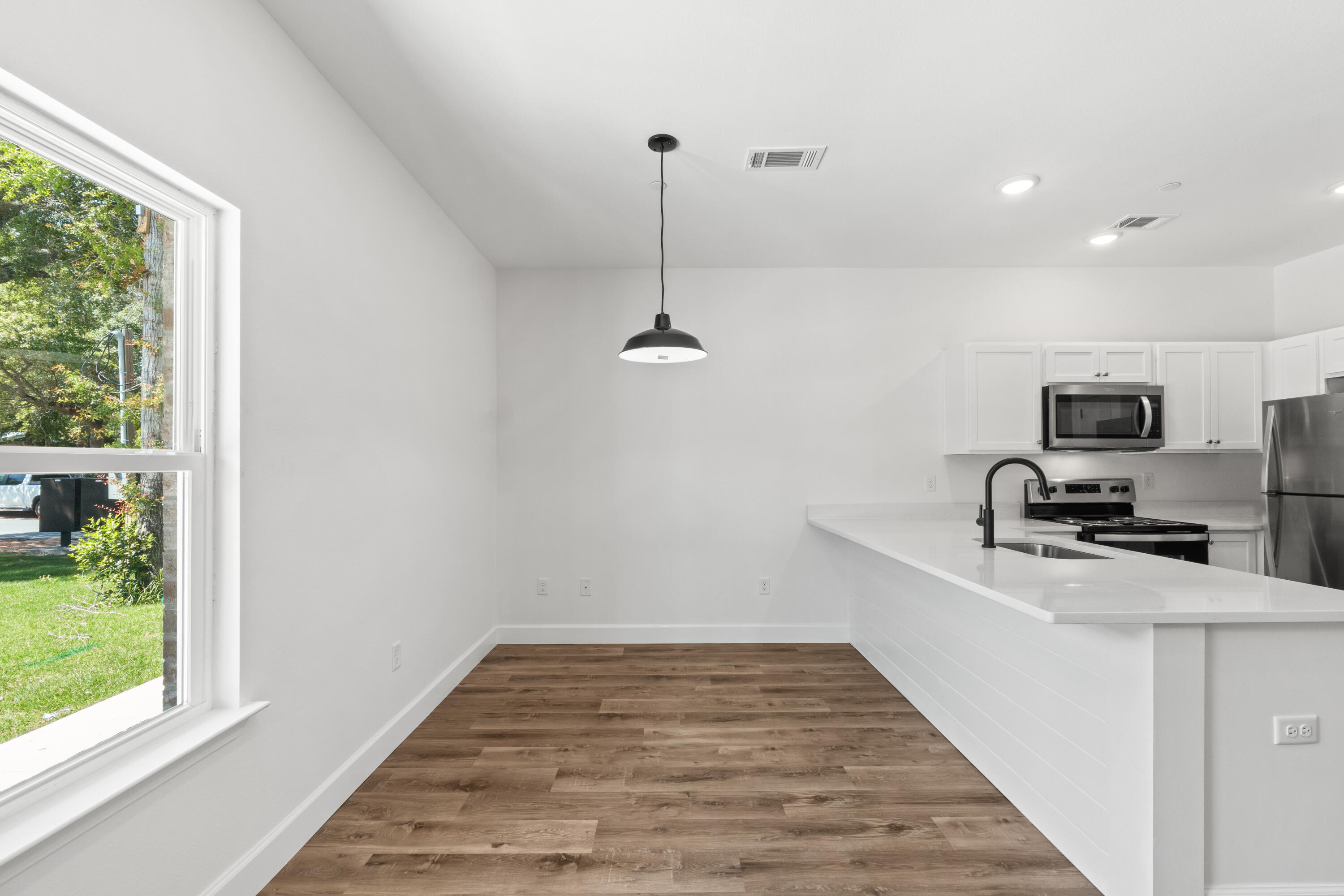 910 Barrow Street, Unit 9 Fort Walton Beach, FL 32547 - Photo 8 of 26 15-print-FDP05690