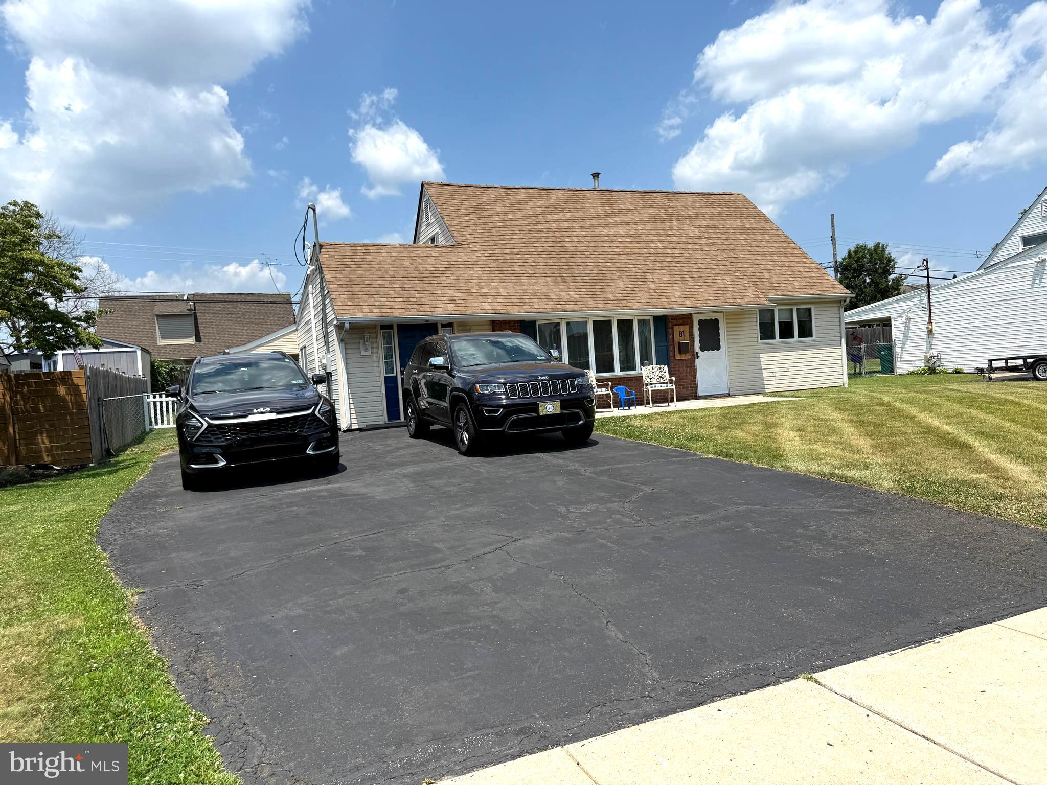 81 Queen Lily Road Levittown, PA 19057 - Photo 2 of 47