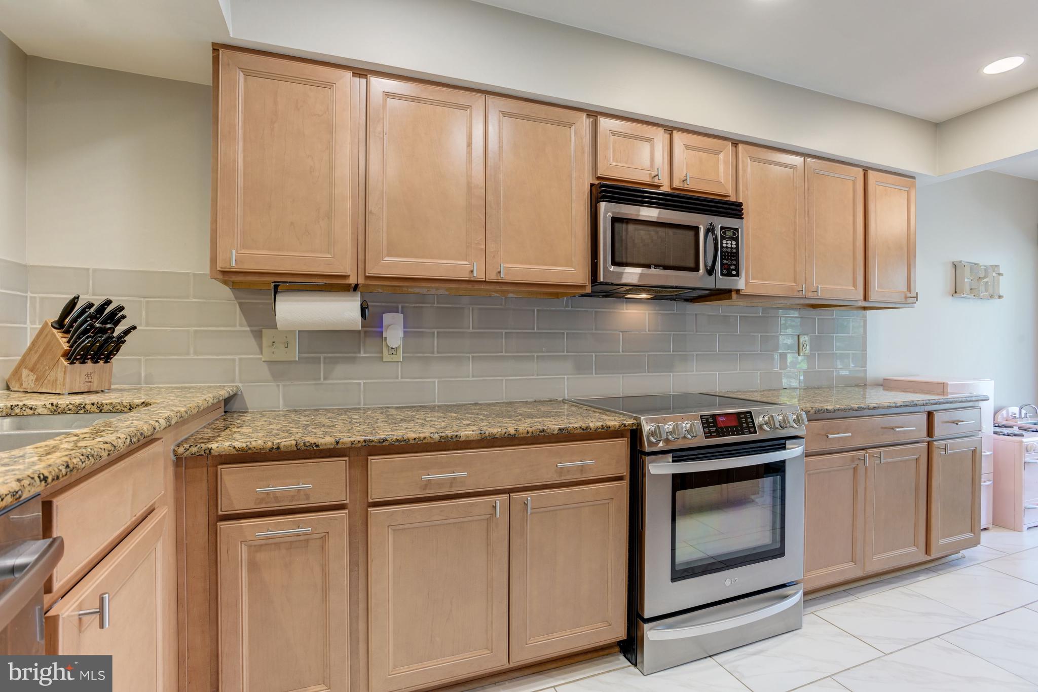 5201 Columbia Road Columbia, MD 21044 - Photo 11 of 48 Kitchen