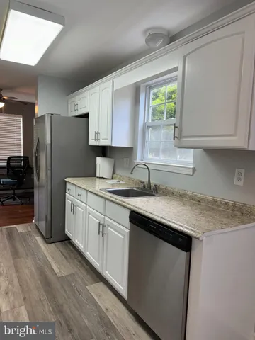 $3,000 | 2 Village Court, Lawrence Township, NJ 08648