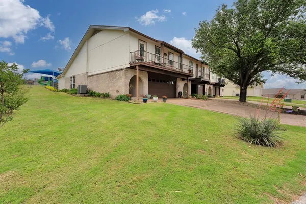 $325,000 | 4507 Overlook Court, Granbury, TX 76049