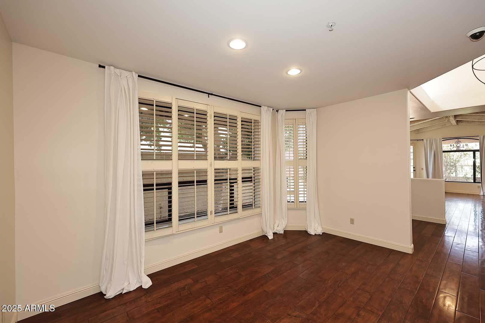8100 East Camelback Road, Unit 39 Scottsdale, AZ 85251 - Photo 11 of 71 Dining Room2