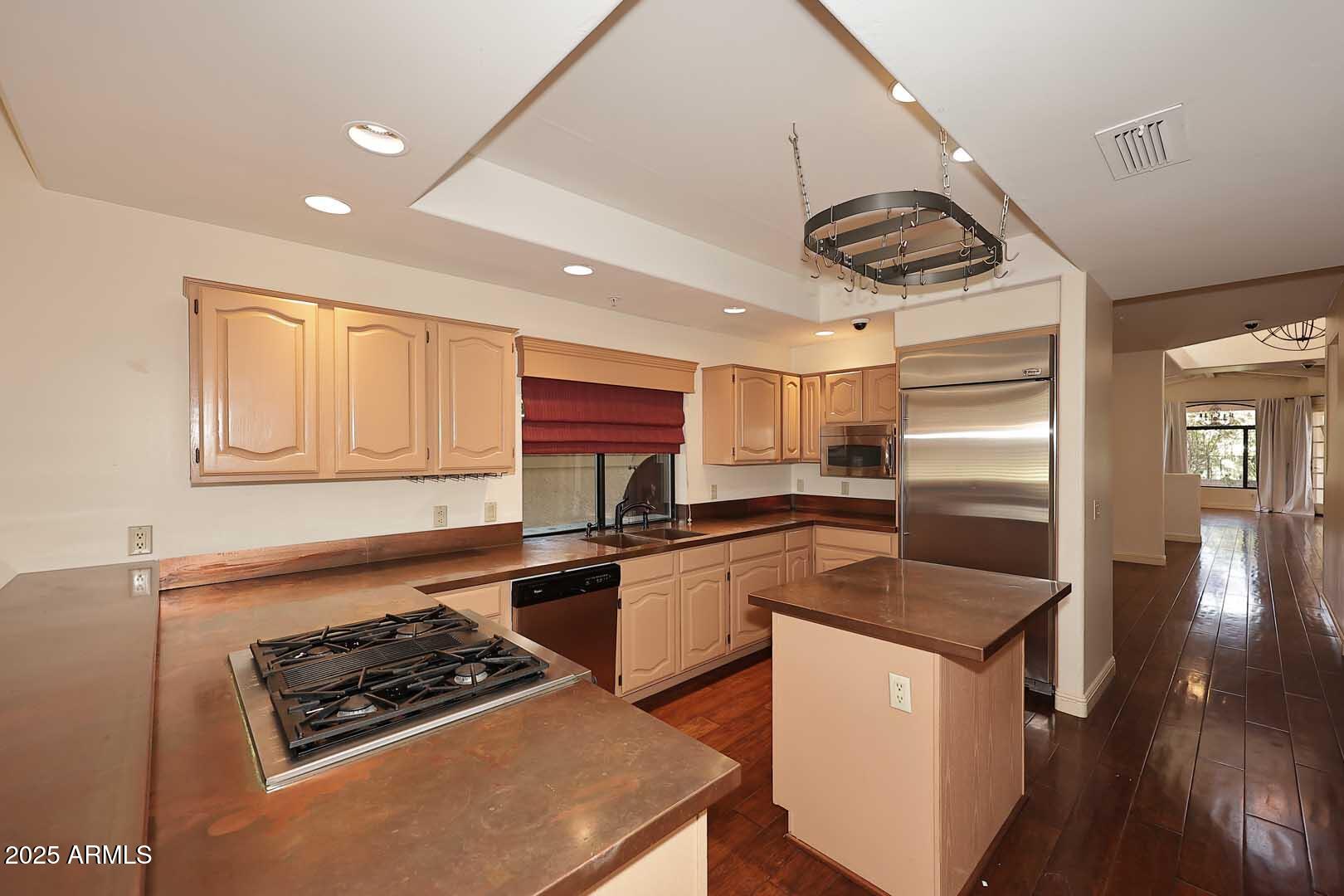 8100 East Camelback Road, Unit 39 Scottsdale, AZ 85251 - Photo 13 of 71 Kitchen2