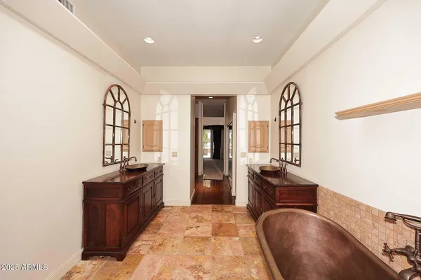 $4,400 | 8100 East Camelback Road, Unit 39, Scottsdale, AZ 85251