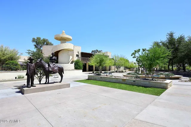 $4,900 | 8100 East Camelback Road, Unit 39, Scottsdale, AZ 85251