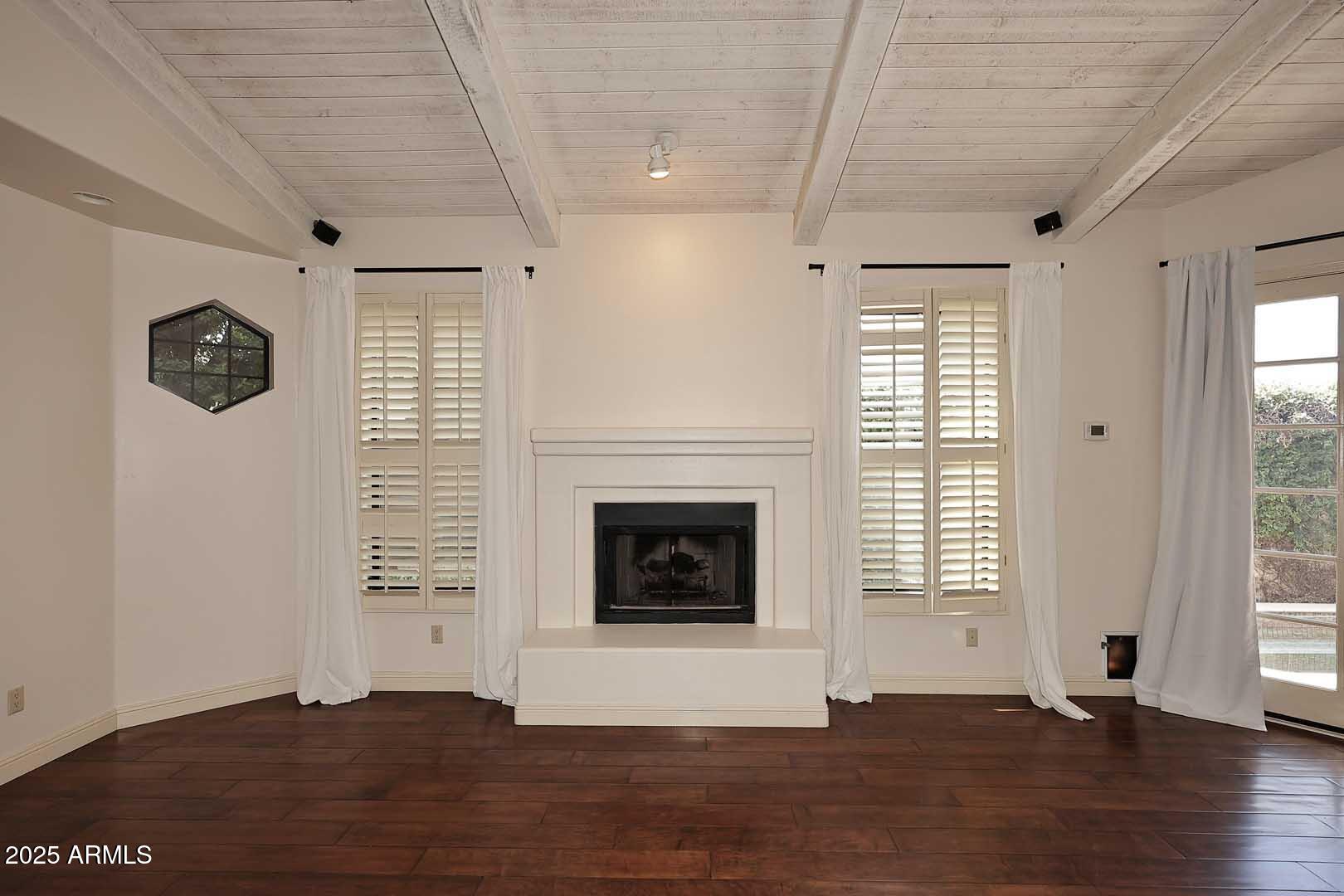 8100 East Camelback Road, Unit 39 Scottsdale, AZ 85251 - Photo 8 of 71 Great Room-Fireplace