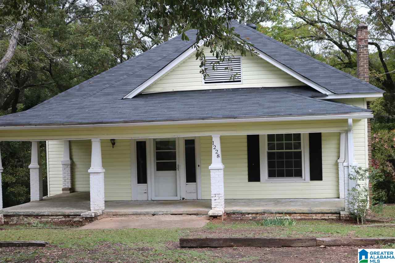 1228 Hueytown Road Bessemer, AL 35023 - Photo 1 of 20
