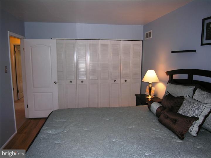 202 Greendale Road Philadelphia, PA 19154 - Photo 14 of 25 Bedroom 2