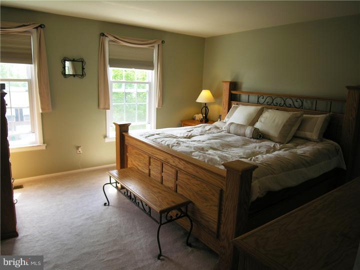 202 Greendale Road Philadelphia, PA 19154 - Photo 9 of 25 Bedroom - Main