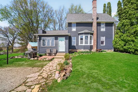 $320,000 | 13730 Center Road, Durand, IL 61024