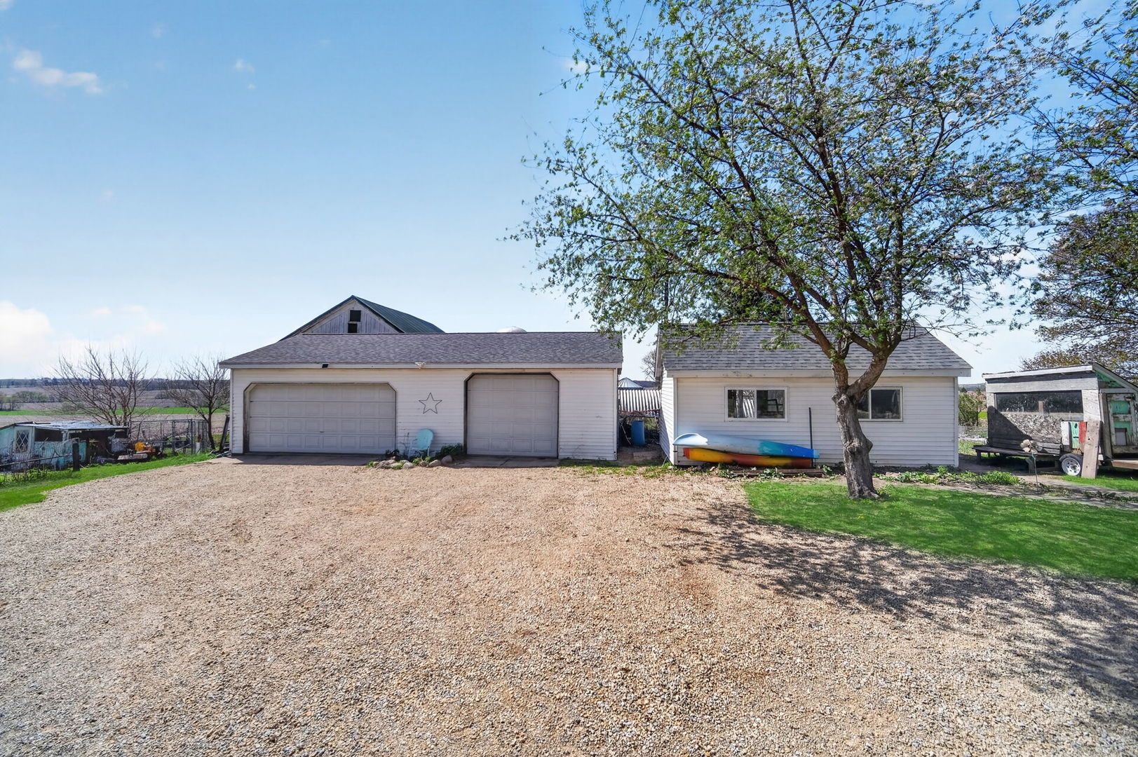 13730 Center Road Durand, IL 61024 - Photo 2 of 43