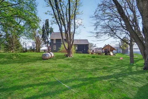 $320,000 | 13730 Center Road, Durand, IL 61024