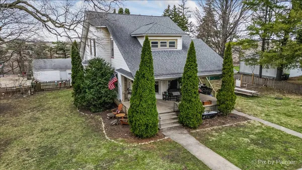 $329,999 | 205 North Pine Street, Waterman, IL 60556