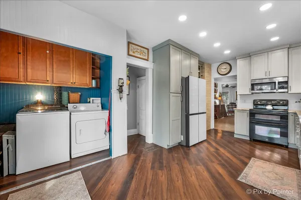 $329,999 | 205 North Pine Street, Waterman, IL 60556