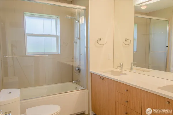 $3,295 | 4827 42nd Avenue Southwest, Unit A, Seattle, WA 98116