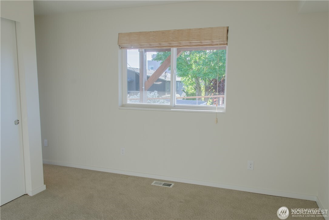 4827 42nd Avenue Southwest, Unit A Seattle, WA 98116 - Photo 14 of 17