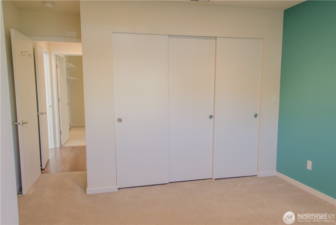 4827 42nd Avenue Southwest, Unit A Seattle, WA 98116 - Photo 4 of 17