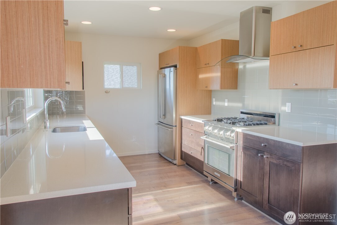 4827 42nd Avenue Southwest, Unit A Seattle, WA 98116 - Photo 7 of 17