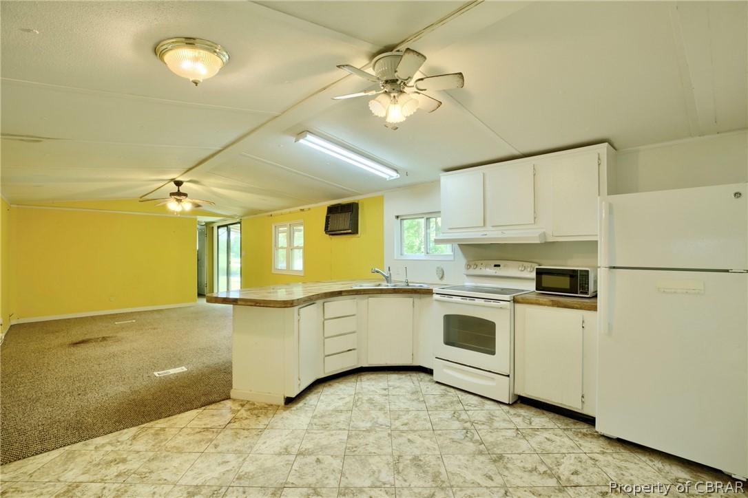 9538 Burkes Pond Road Gloucester, VA 23061 - Photo 3 of 9