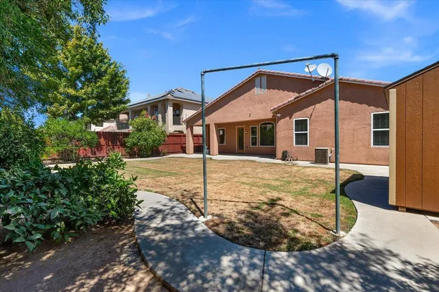 $790,000 | 2825 East Quincy Avenue, Fresno, CA 93720