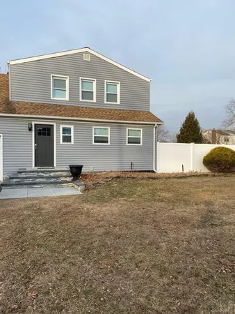 $4,950 | 36 Oneida Avenue, Centereach, NY 11720