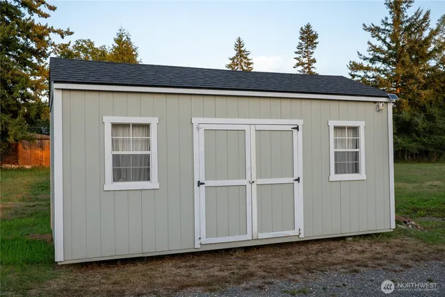 $989,900 | 1371 West Axton Road, Ferndale, WA 98248