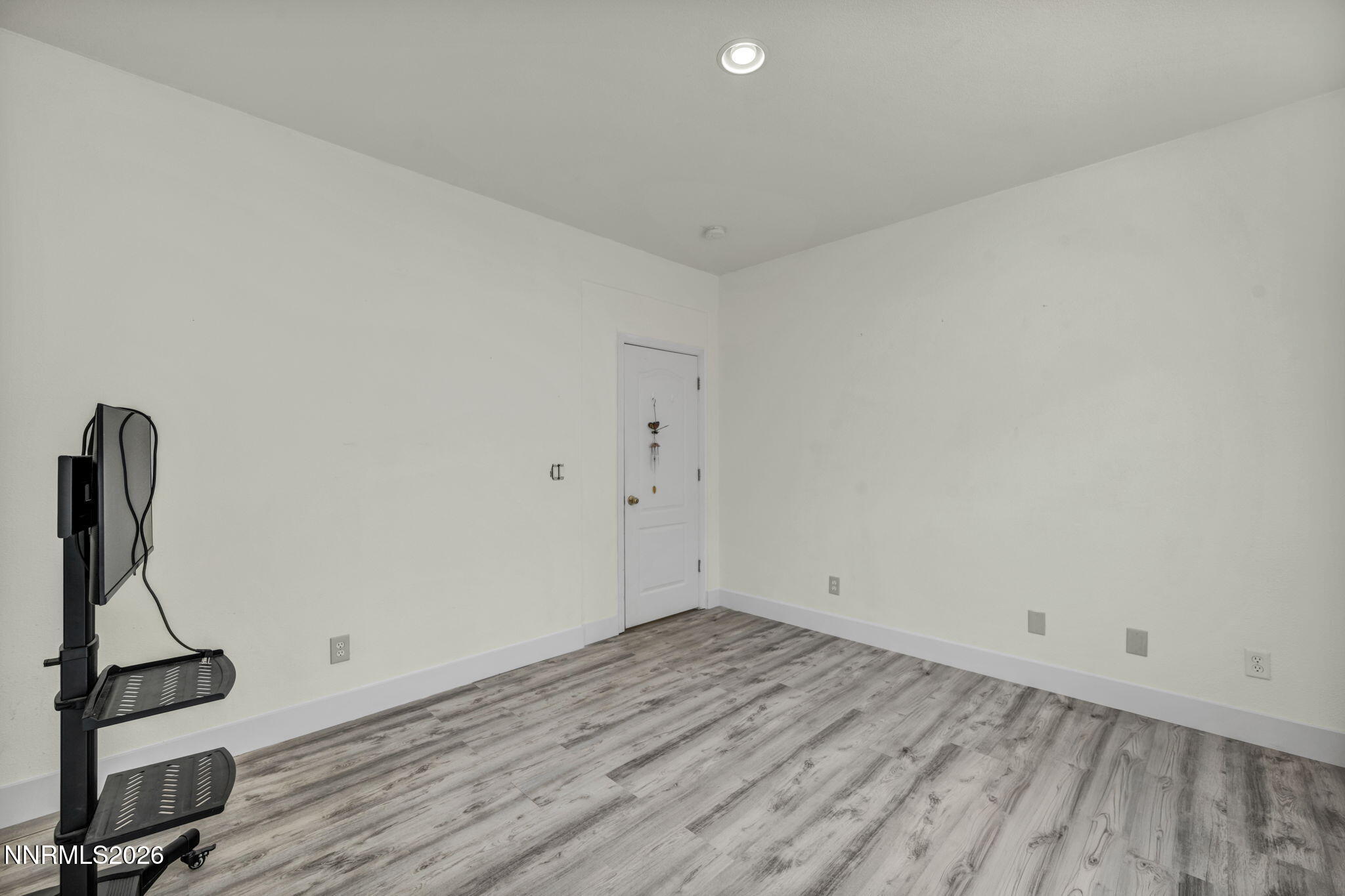 480 Luciana Drive Reno, NV 89521 - Photo 9 of 81 35-web-or-mls-480-luciana-dr