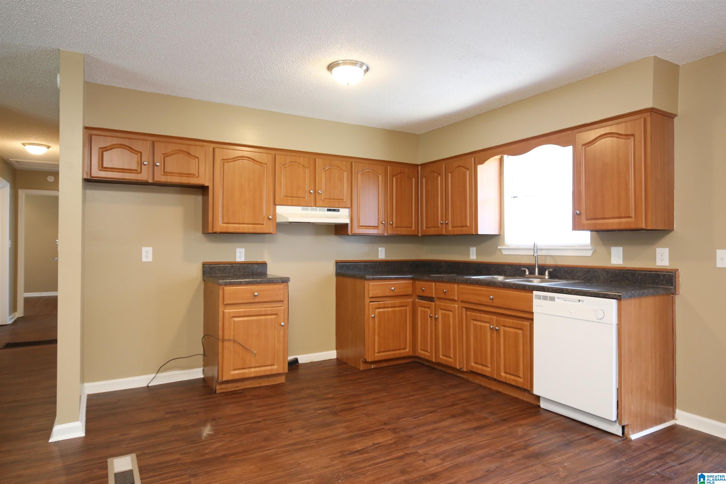 1016 10th Street Pleasant Grove, AL 35127 - Photo 4 of 21