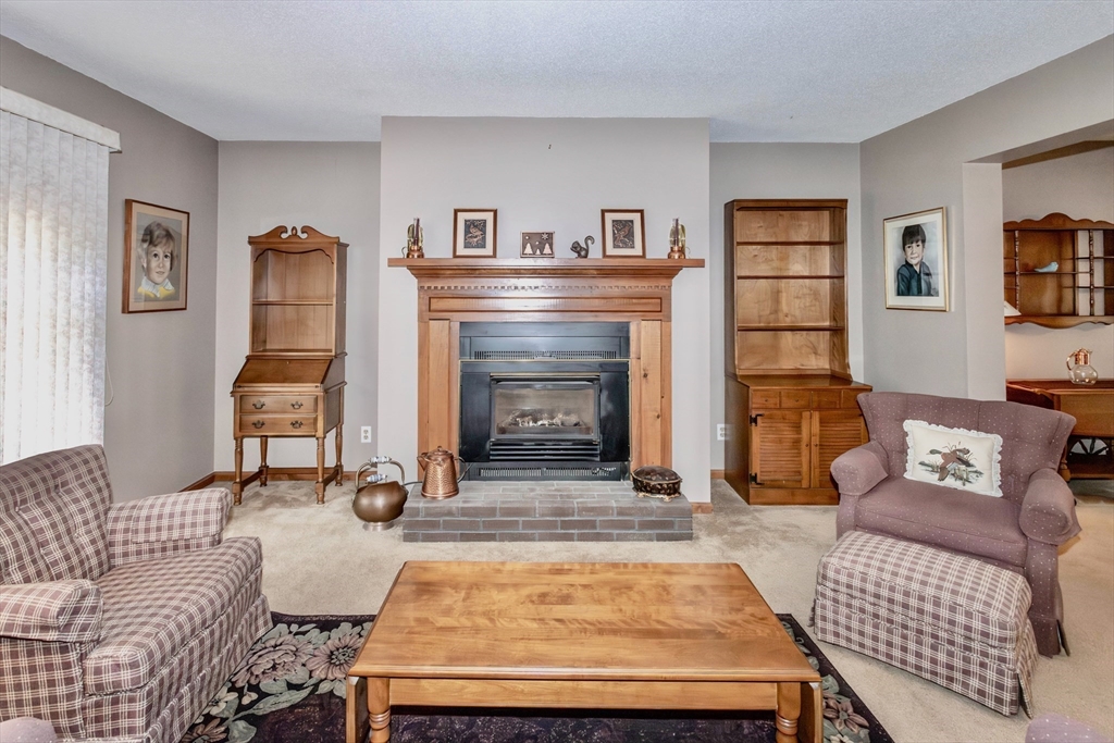 419 Southwick Road, Unit Q71 Westfield, MA 01085 - Photo 8 of 42