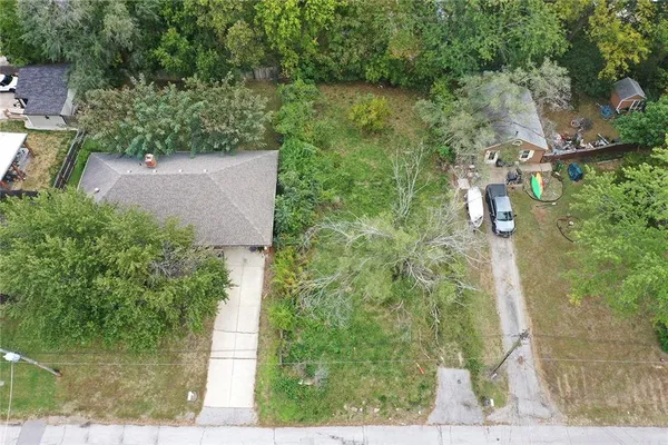 $15,000 | 405 South Vassar Avenue, Independence, MO 64054